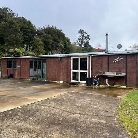Self Contained Open Shed Space Wainui  Exteriör bild