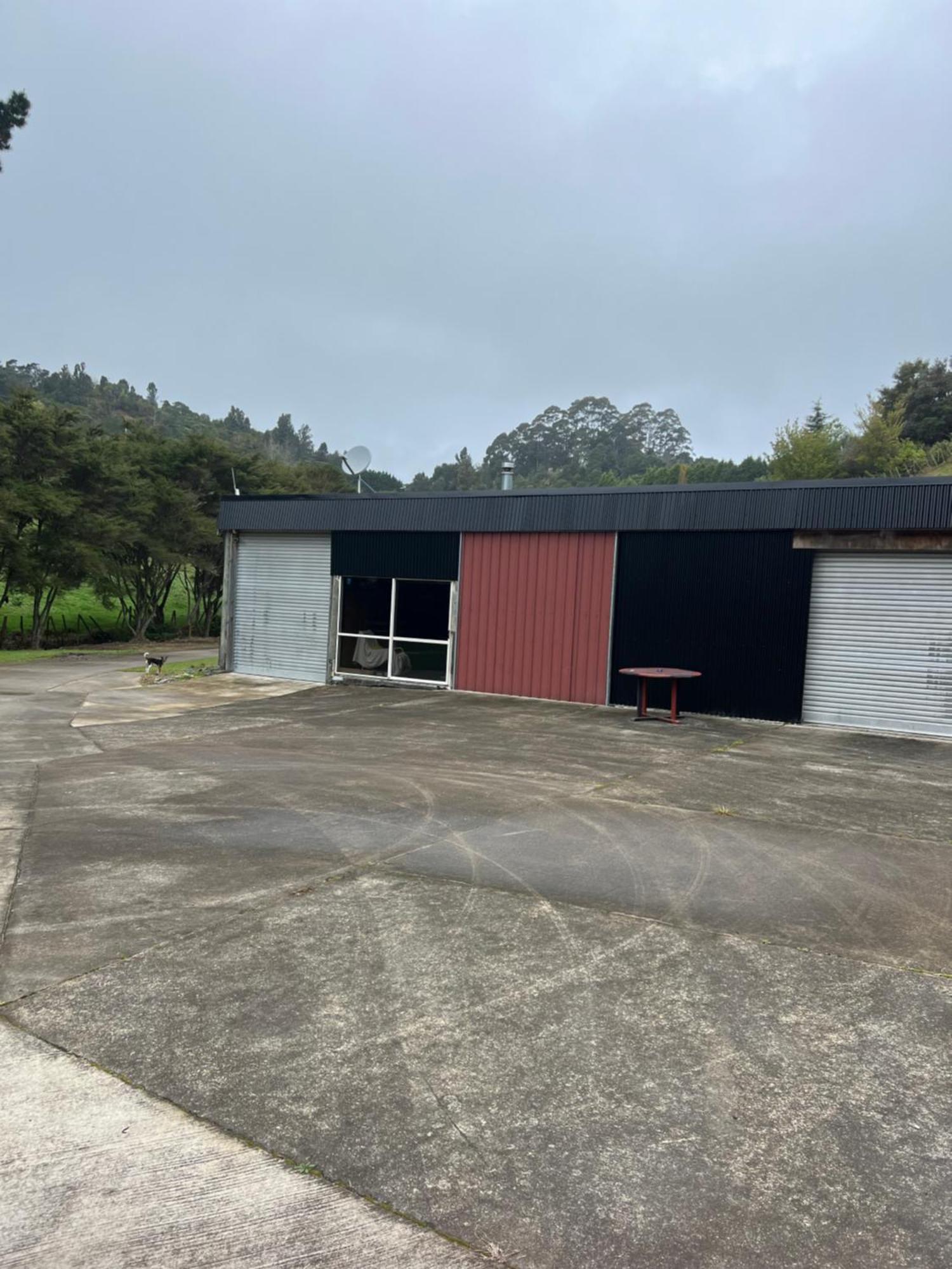 Self Contained Open Shed Space Wainui  Exteriör bild