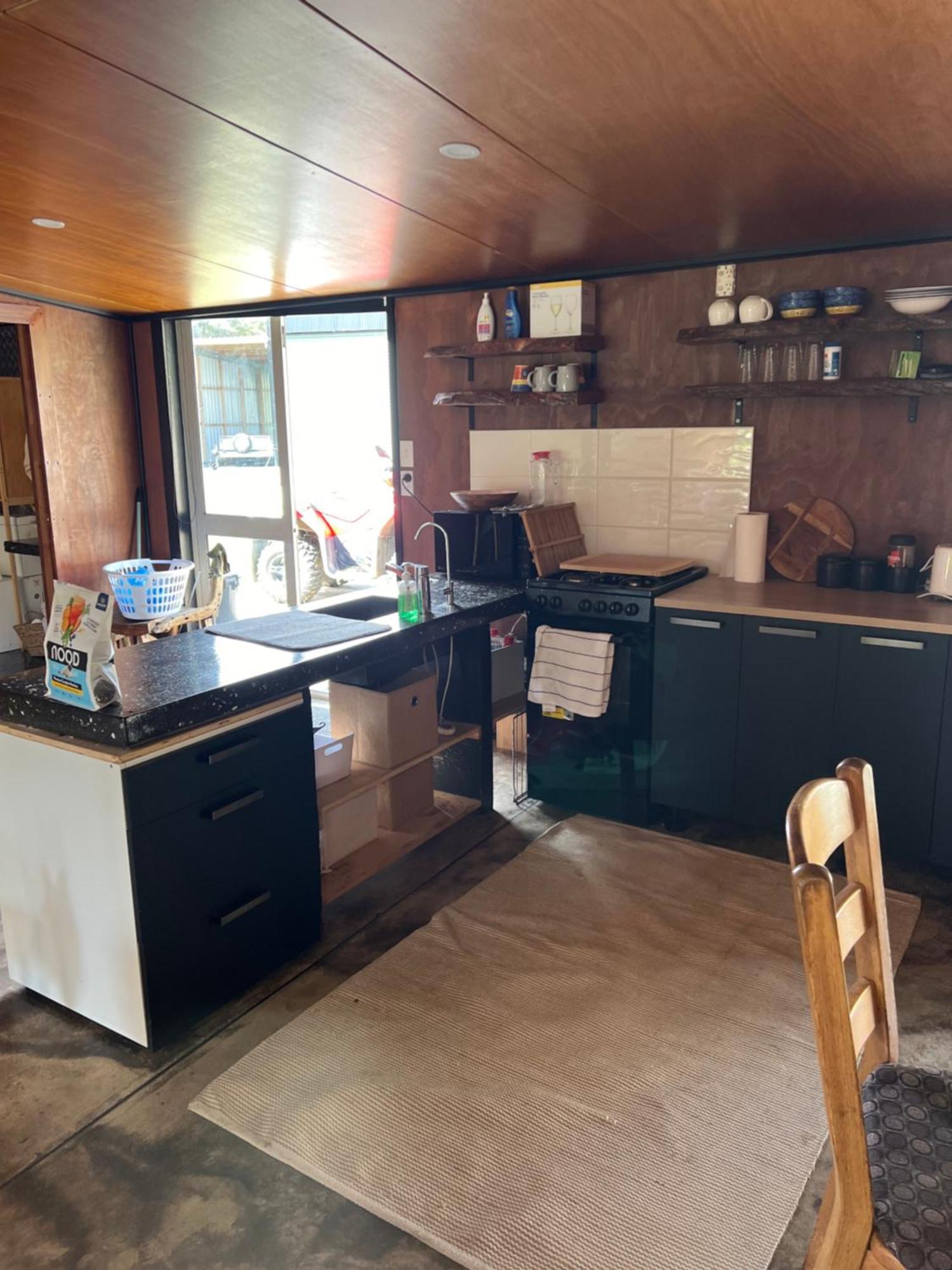 Self Contained Open Shed Space Wainui  Exteriör bild